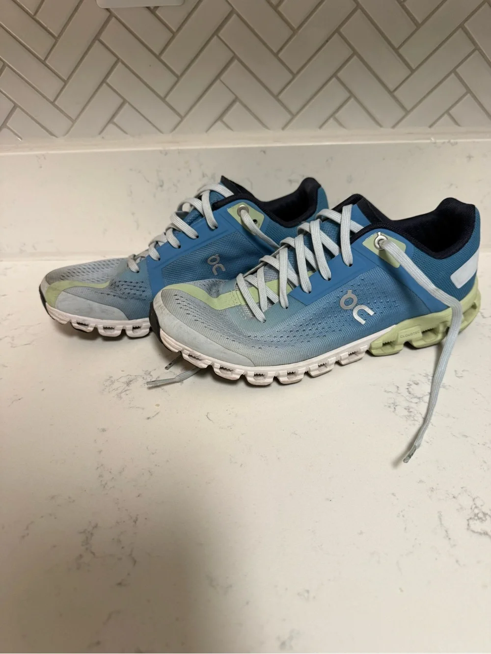 On Running Cloud Sneakers in Light Blue with Lime Accent womens 6.5